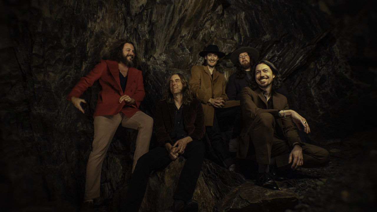  My Morning Jacket performing live, featured in a Single blog post on consolidating fan clubs and direct-to-fan operations onto Shopify